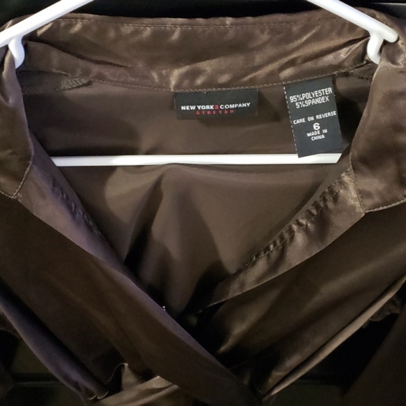 Blouse - Picture 2 of 3